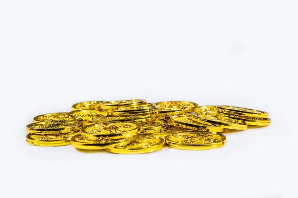Mucchio Monete Cinesi Oro Sfondo Bianco — Foto Stock