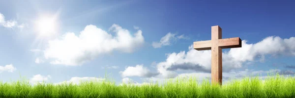 Christian Cross Green Grass Sunlight Blue Sky Background — Stock Photo, Image