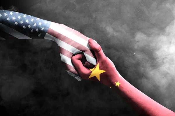 Handshake of hands of two men with Chinese skin and America skin — Stock Photo, Image