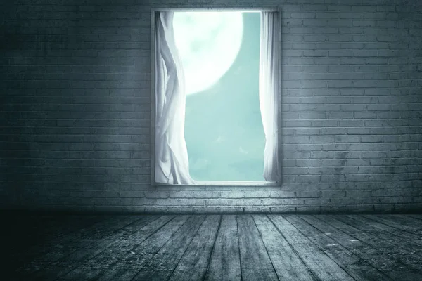 放棄された家のカーテン付き窓 — ストック写真