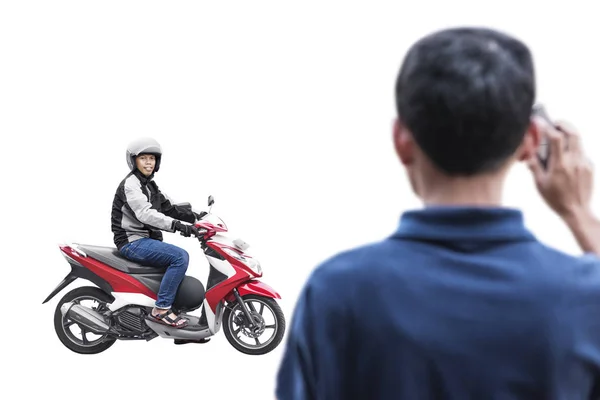Asiático motocicleta táxi homem pegar seu passageiro — Fotografia de Stock