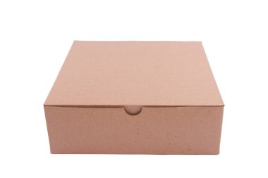 Karton kutu beyaz arkaplan üzerinde izole