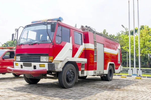 Firefighters Truck Parked Fire Station — Stock Photo, Image