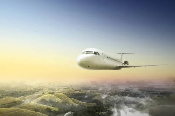 Arka Planda Bulutlu Manzaralarla Havada Uçan Uçaklar — Stok fotoğraf