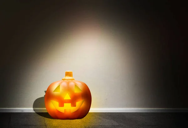 Jack Lantern Sur Sol Chambre Noire — Photo