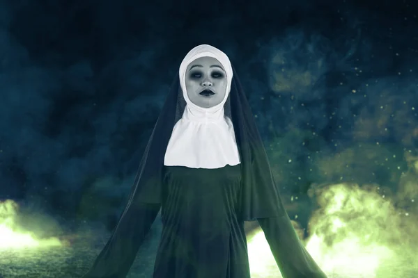 Scary Devil Nun Standing Mystical Fire Background — Stock Photo, Image