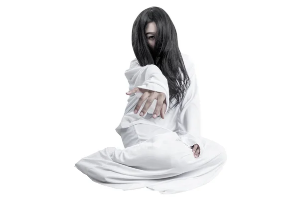 Spaventosa Donna Fantasma Strisciare Isolato Sfondo Bianco Concetto Halloween — Foto Stock