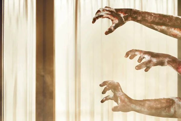 Zombie Hand Met Bloed Wond Een Verlaten Huis — Stockfoto