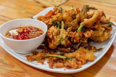 Gevrek su ıspanak baharatlı salata