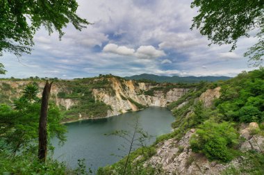Chonburi 'nin Büyük Kanyonu terk edilmiş kum madenciliği. Popüler bir fotoğraf.