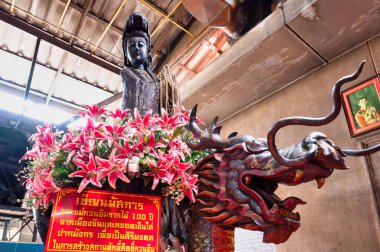 Chachoengsao / Tayland / 12 Temmuz 2020: Wat Chin Pracha Samoson, bir asır önce Çinli başrahip Wat Leng Neuy Yee tarafından Kral Rama V döneminde inşa edildi..