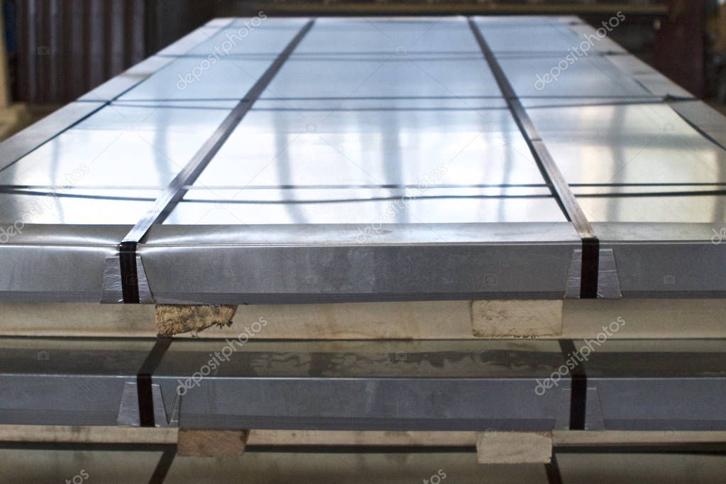 Galvanized steel sheets in packs, in stock