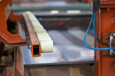 Rulo imalat, galvanizli çelik işleme doğrultusunda çeşitli bölümlerini unsurları