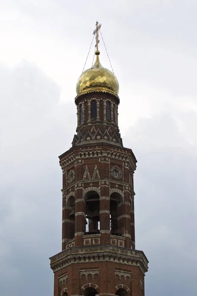 Arquitectura de iglesias ortodoxas rusas y catedrales —  Fotos de Stock