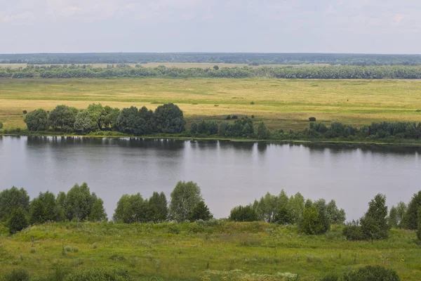 Άποψη Του Ποταμού Όκα Κοντά Στο Χωριό Των Konstantinovo Περιφέρεια — Φωτογραφία Αρχείου