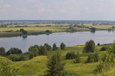 Görünüm Oka Nehri yakınlarında Konstantinovo Köyü, Ryazan bölgesi, Rusya Federasyonu