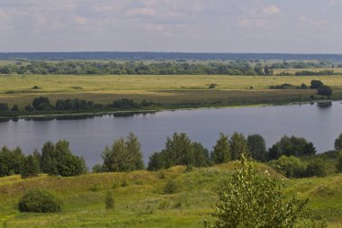 Görünüm Oka Nehri yakınlarında Konstantinovo Köyü, Ryazan bölgesi, Rusya Federasyonu