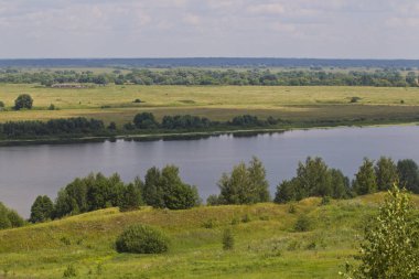 Görünüm Oka Nehri yakınlarında Konstantinovo Köyü, Ryazan bölgesi, Rusya Federasyonu