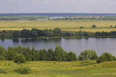 Görünüm Oka Nehri yakınlarında Konstantinovo Köyü, Ryazan bölgesi, Rusya Federasyonu