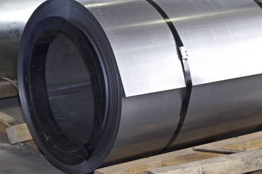 Stokta soğuk haddelenmiş galvanizli çelik ruloları