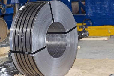 Stokta soğuk haddelenmiş galvanizli çelik ruloları