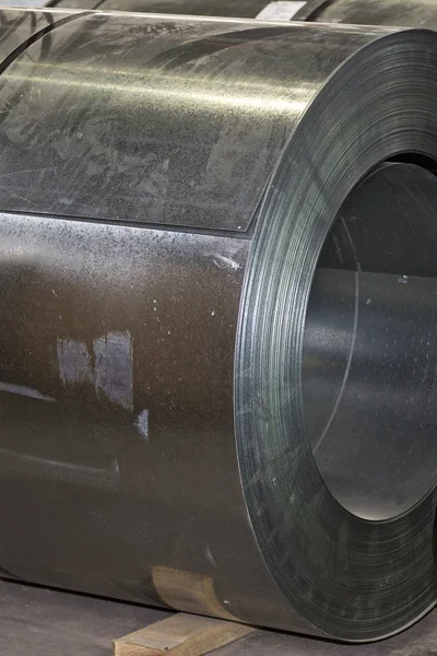Rolos de aço galvanizado laminado a frio em estoque — Fotografia de Stock