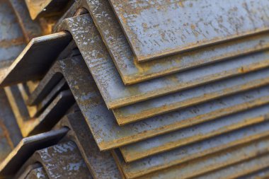 Metal profil açısı metal ürünlerin depodaki paketlerinde