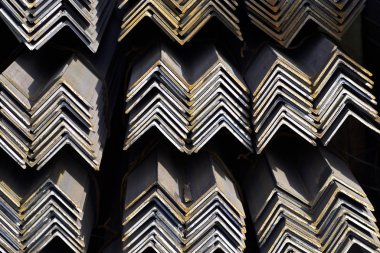 Metal profil açısı metal ürünlerin depodaki paketlerinde