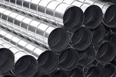 Çeşitli havalandırma sistemleri için galvanizli sacdan yapılmış elemanlar ve parçalar