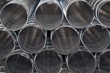Çeşitli havalandırma sistemleri için galvanizli sacdan yapılmış elemanlar ve parçalar