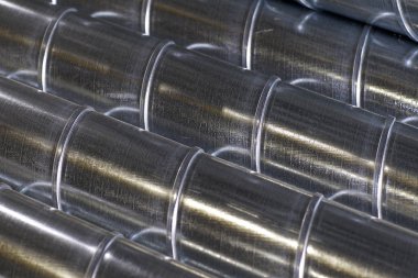 Çeşitli havalandırma sistemleri için galvanizli sacdan yapılmış elemanlar ve parçalar