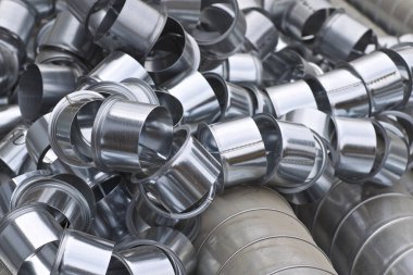 Çeşitli havalandırma sistemleri için galvanizli sacdan yapılmış elemanlar ve parçalar