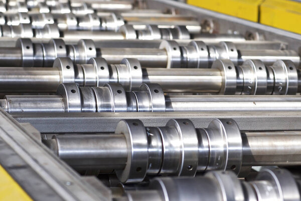 Rolls for profiling in the machine for rolling galvanized sheet metal