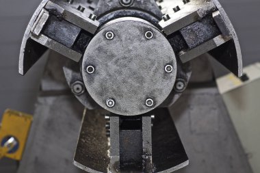 Makinede sac çelik besleme için davul