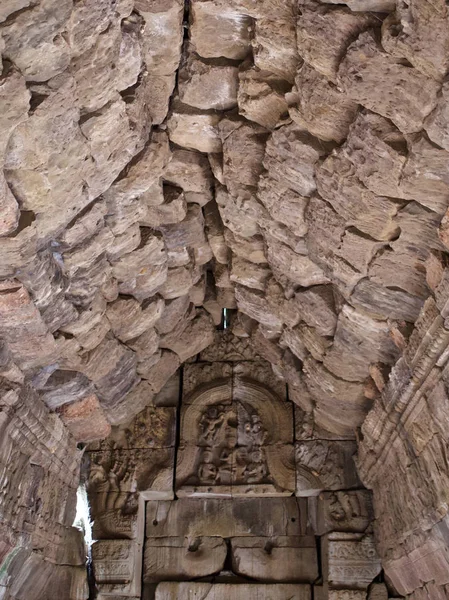 Architectuur van de oude tempel complex Angkor, Siem Reap — Stockfoto