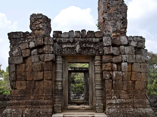 Architecture of ancient temple complex Angkor, Siem Reap — Stock Photo, Image