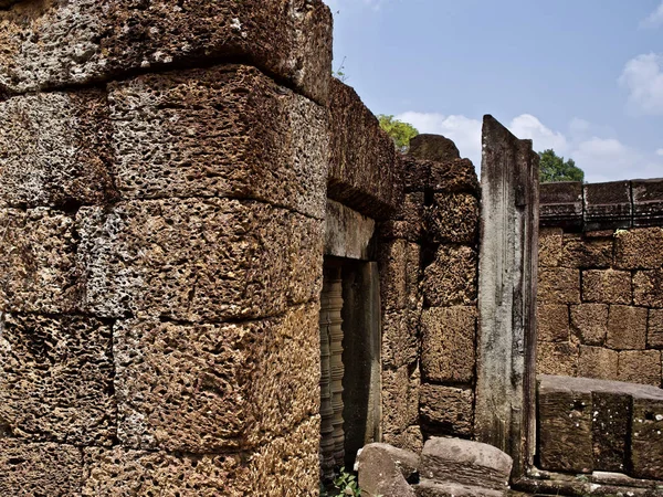 Architettura di antico tempio complesso Angkor, Siem Reap — Foto Stock