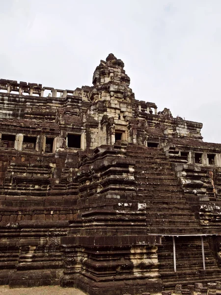 Architektura starożytnego Świątynia kompleksu Angkor, Siem Reap — Zdjęcie stockowe