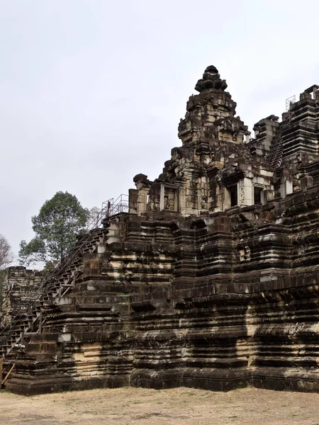 Arquitectura del antiguo complejo del templo Angkor, Siem Reap — Foto de Stock