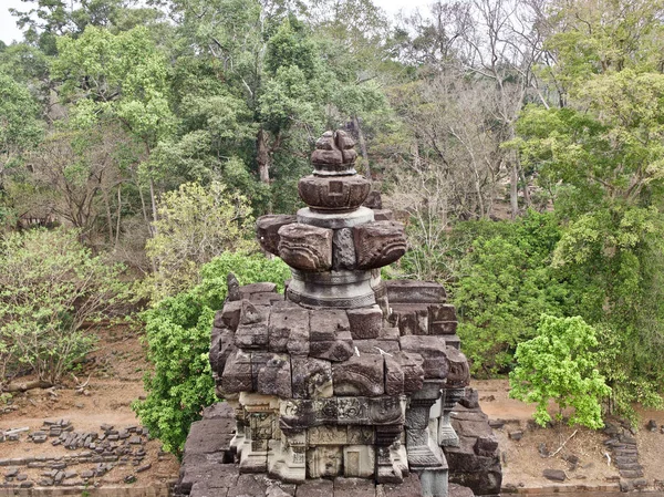 Architettura di antico tempio complesso Angkor, Siem Reap — Foto Stock