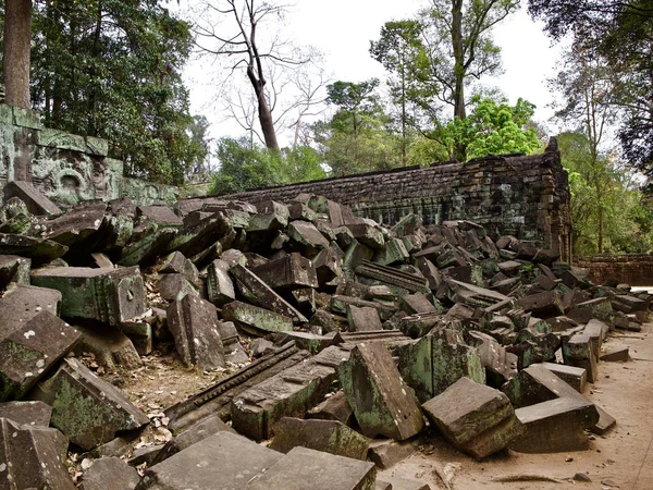 Arquitectura del antiguo complejo del templo Angkor, Siem Reap — Foto de Stock