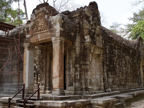 Architettura di antico tempio complesso Angkor, Siem Reap — Foto Stock