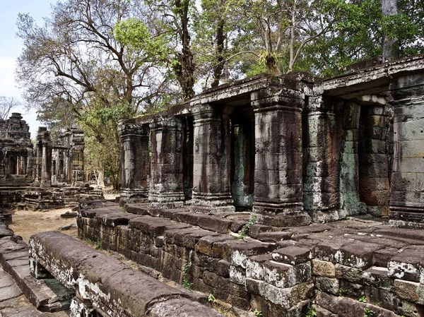 Arquitectura del antiguo complejo del templo Angkor, Siem Reap — Foto de Stock