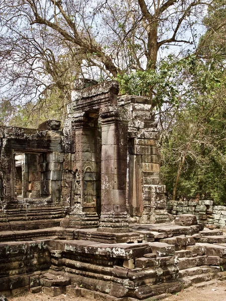 Architektur des antiken Tempelkomplexes angkor, siem reap — Stockfoto