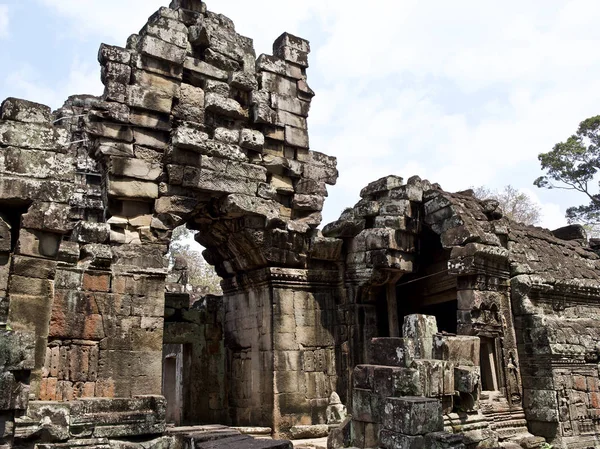 Architektur des antiken Tempelkomplexes angkor, siem reap — Stockfoto
