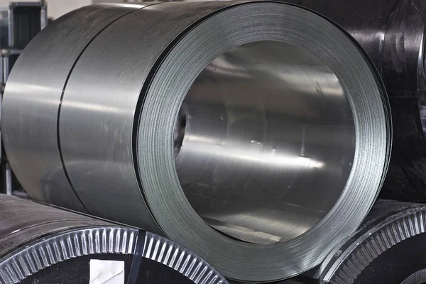 Stokta soğuk haddelenmiş galvanizli çelik ruloları