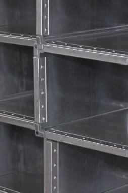 Çeşitli havalandırma sistemleri için galvanizli sacdan yapılmış elemanlar ve parçalar