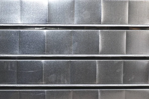 Çeşitli havalandırma sistemleri için galvanizli sacdan yapılmış elemanlar ve parçalar