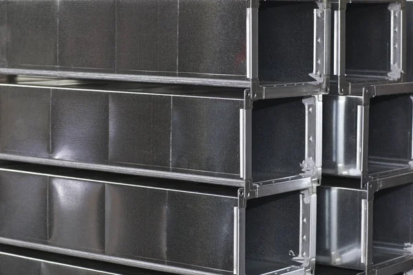 Elementos e peças de chapa galvanizada para vários sistemas de ventilação — Fotografia de Stock