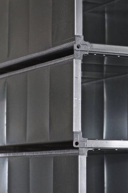 Çeşitli havalandırma sistemleri için galvanizli sacdan yapılmış elemanlar ve parçalar